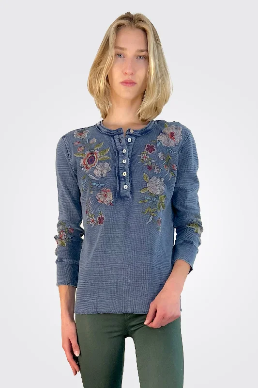 Seasonal Fashion Isolde Top - Washed Blue
