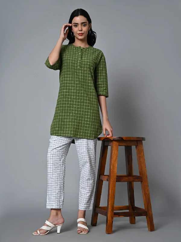 Comfortable Clothes Women's Green Cotton Linen Regular Fit Kurta