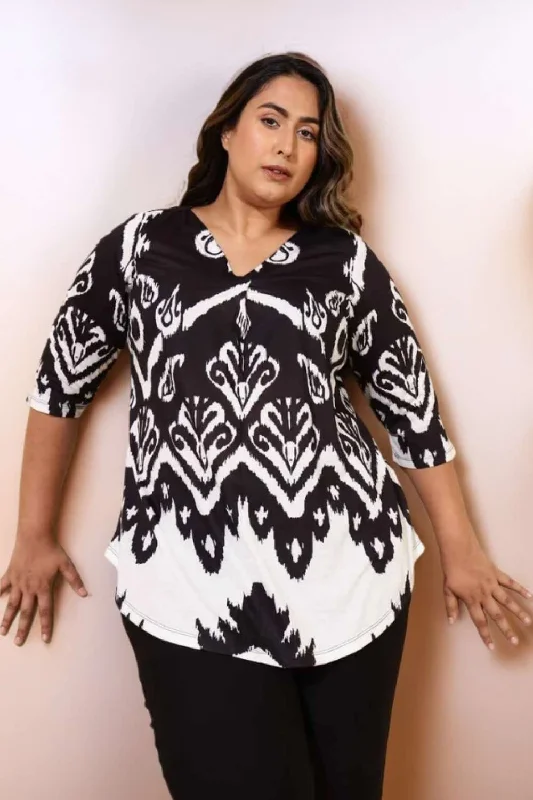 Fashion Forward Plus Size Black White Print Centre Pleat Top