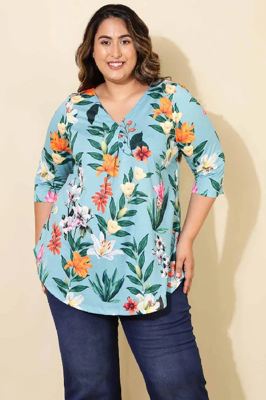Cool Prices Plus Size Light Blue Floral Centre Pleat Top