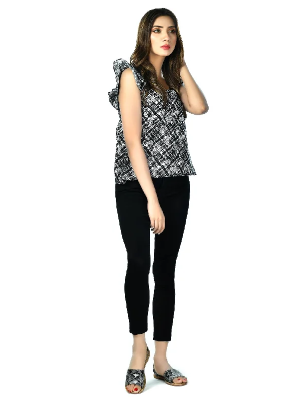 Sophisticated Outfits Black and White Top
