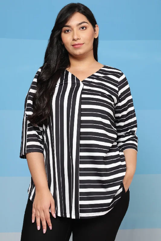 Women's Clothing Boutique Plus Size Black Stripe Play Centre Pleat Top