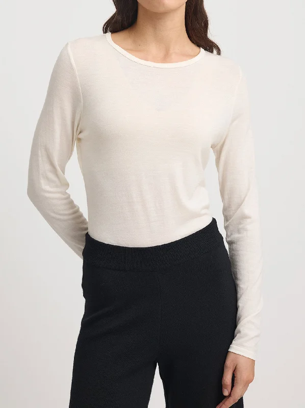 WARM WHITE