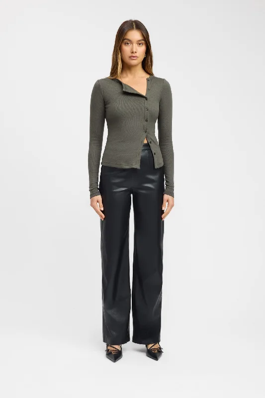 Wardrobe Upgrade Bec Button Top