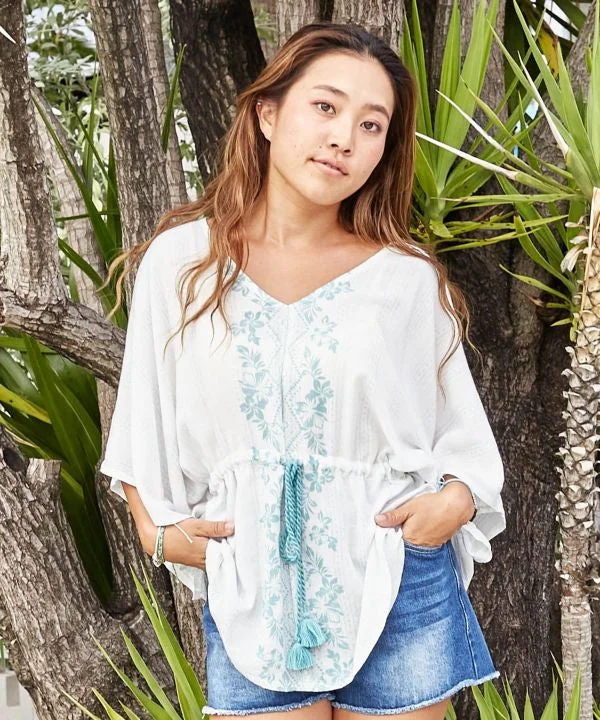 Chic Wardrobe Essentials Makamae Top