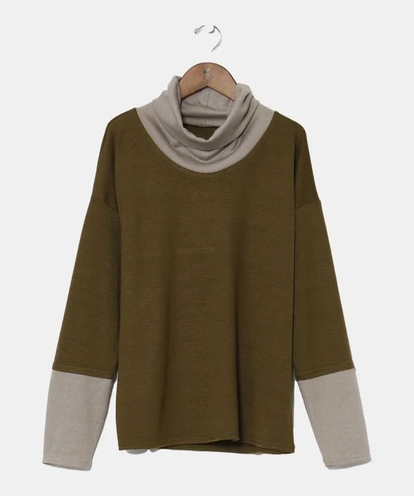 Chic Outfits Bi Color Turtleneck Top