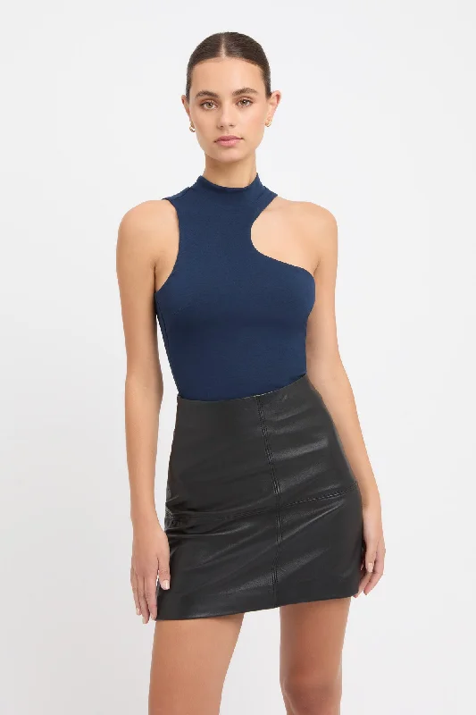 Chic Wardrobe Essentials Spencer Top
