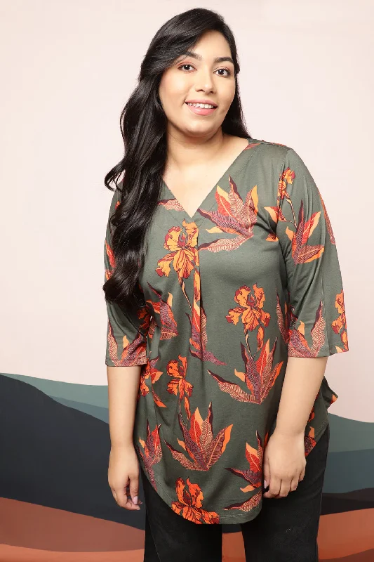Online Impressions Boutique Plus Size Marsh Green Leaf Print Centre Pleat Top