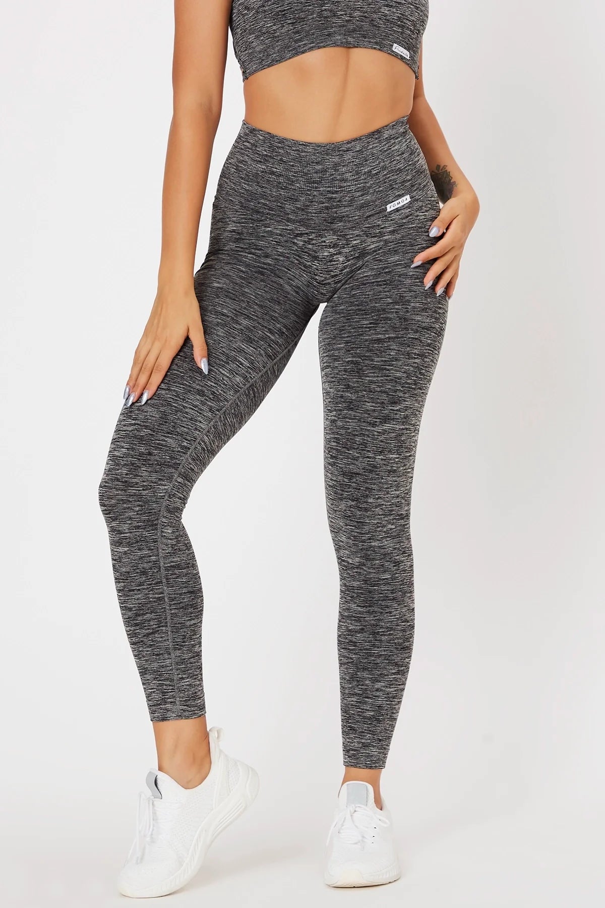 Stretch, Move, And Save On Yoga Clothing Leggings Pulsar Nero