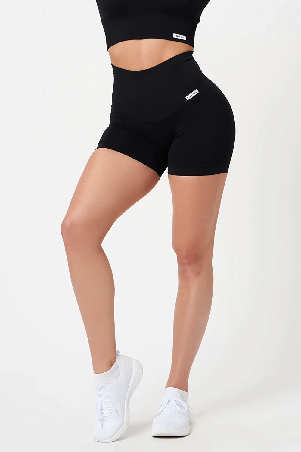 Flow Into Savings With Trendy Yoga Apparel Shorts All-Up Nero