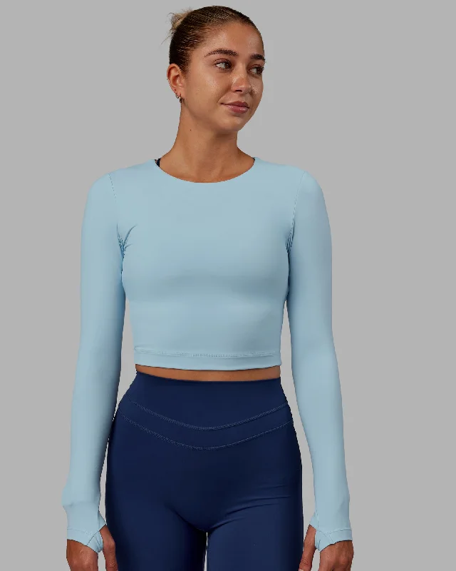 Move Freely With Premium Yoga Clothes At Great Prices Staple LS Cropped Tee - Glacial Blue Move Freely With Premium Yoga Clothes At Great Prices Staple LS Cropped Tee - Glacial Blue