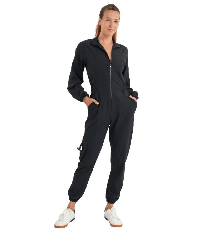 Upgrade Your Yoga Wardrobe For Less Thrive Societe Utility Jumpsuit Black