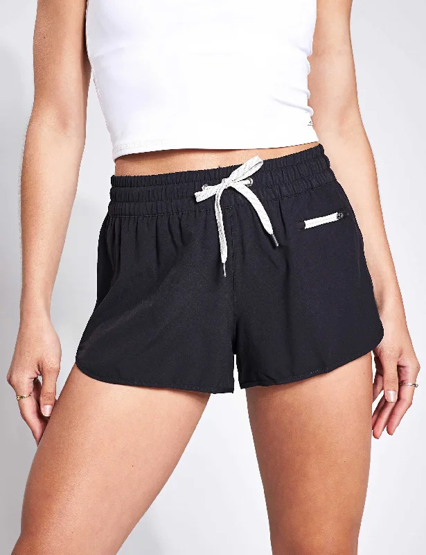 Embrace Comfort With Yoga Wear On Sale Clementine Short 2.0 - Black