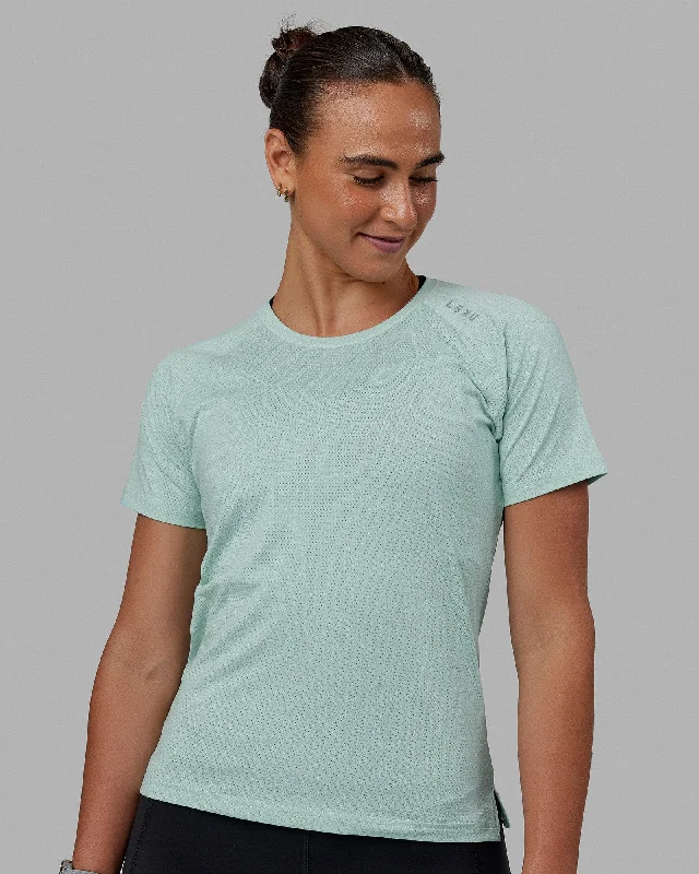 Your Practice Deserves The Best—At Better Prices Perform VapourFLX Tee - Pastel Turquoise Marl Your Practice Deserves The Best—At Better Prices Perform VapourFLX Tee - Pastel Turquoise Marl