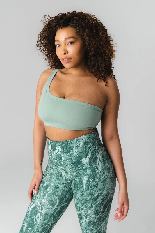Master Every Pose With Premium Yoga Wear Deals Cloud II™ Asym Bra - Eucalyptus