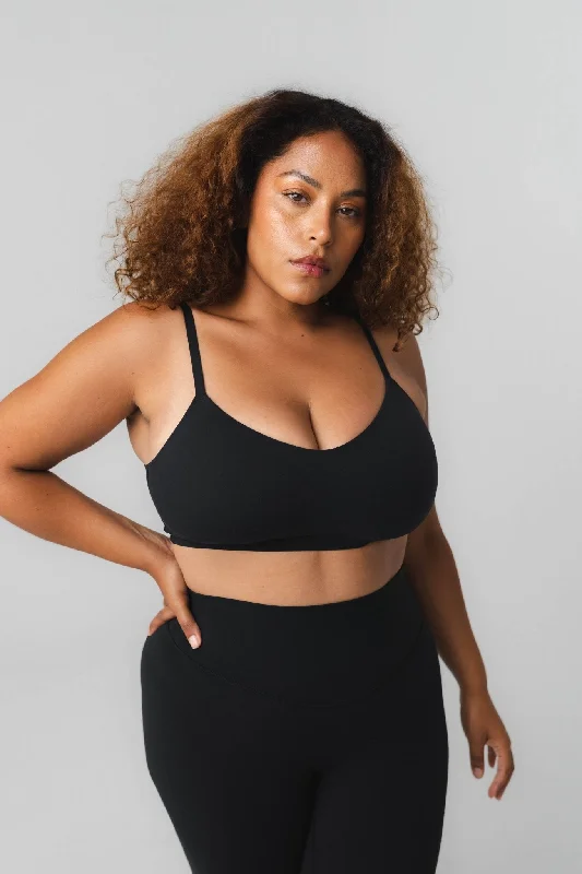 Performance Meets Savings In Our Yoga Wear Sale Cloud II™ Form Bra - Midnight