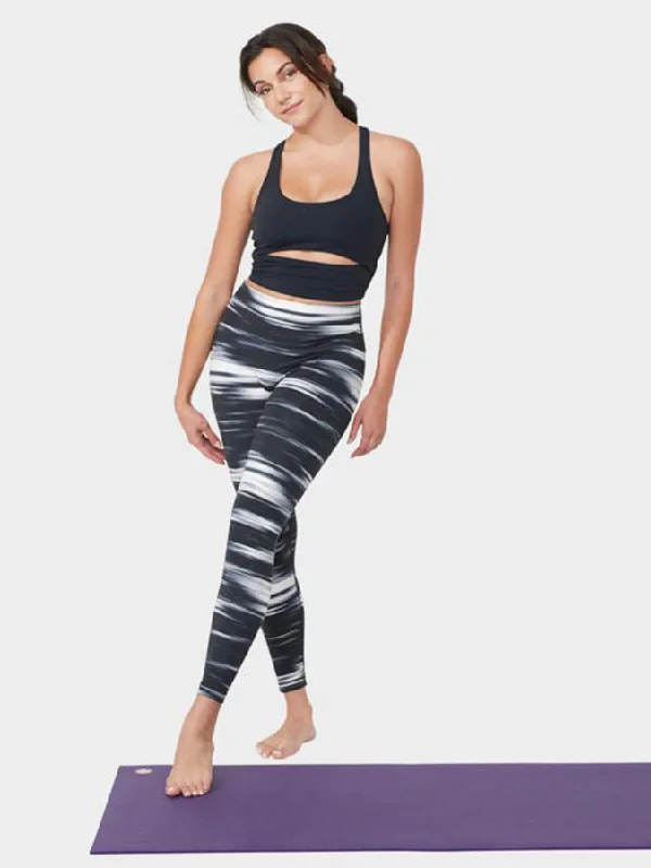 Master Every Pose With Premium Yoga Wear Deals Manduka Aurora Racerback Women's Bra - Black
