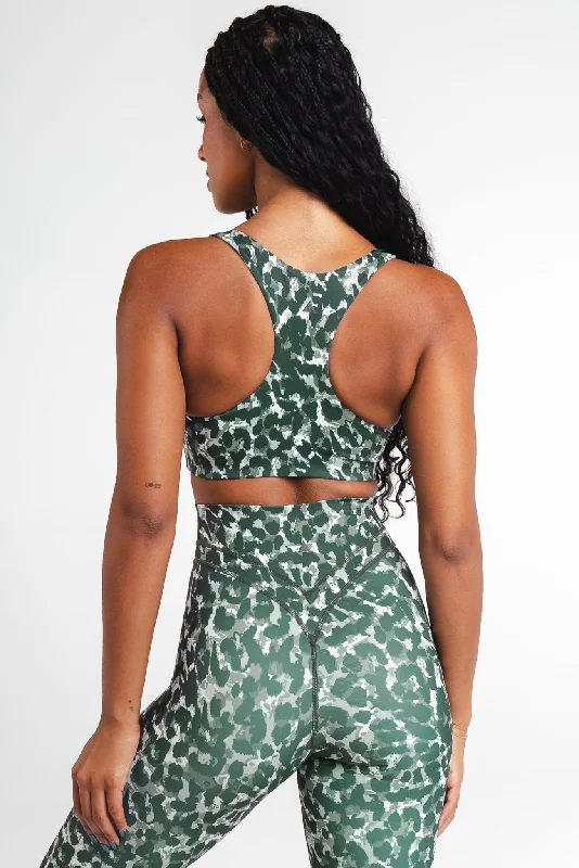 Performance Meets Savings In Our Yoga Wear Sale Vitality Pulse™ Core Bra+ - Olive Feline Performance Meets Savings In Our Yoga Wear Sale Vitality Pulse™ Core Bra+ - Olive Feline