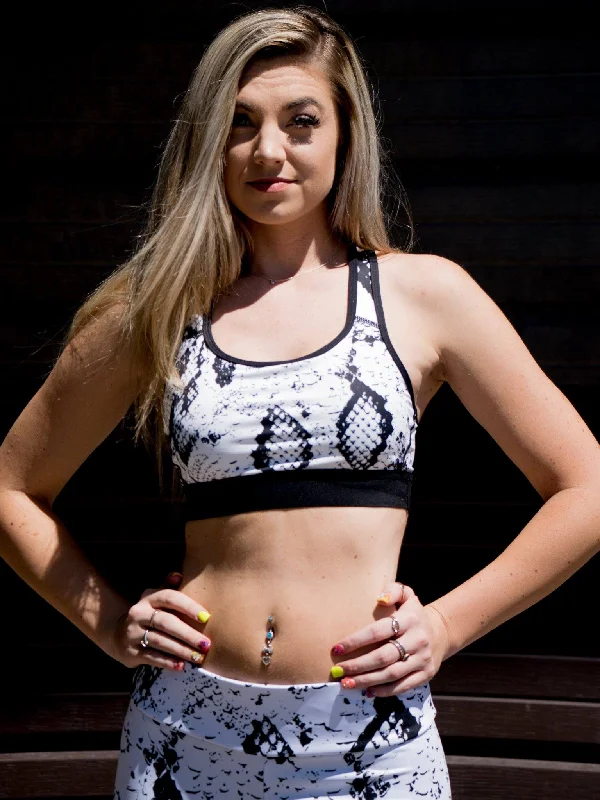 Flow Into Savings With Trendy Yoga Apparel Snake Skin (White) Sports Bra
