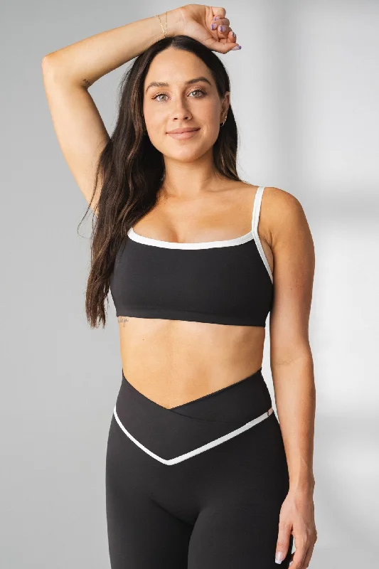 Your Go-To Yoga Outfits Now More Affordable Vitality Daydream® Block Square Bra - Midnight Contrast Your Go-To Yoga Outfits Now More Affordable Vitality Daydream® Block Square Bra - Midnight Contrast