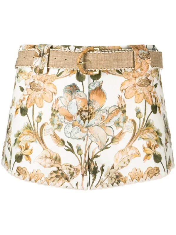 Breathable, Moisture-Wicking, And Budget-Friendly Chintz Short In Ivory Daisy Floral Breathable, Moisture-Wicking, And Budget-Friendly Chintz Short In Ivory Daisy Floral