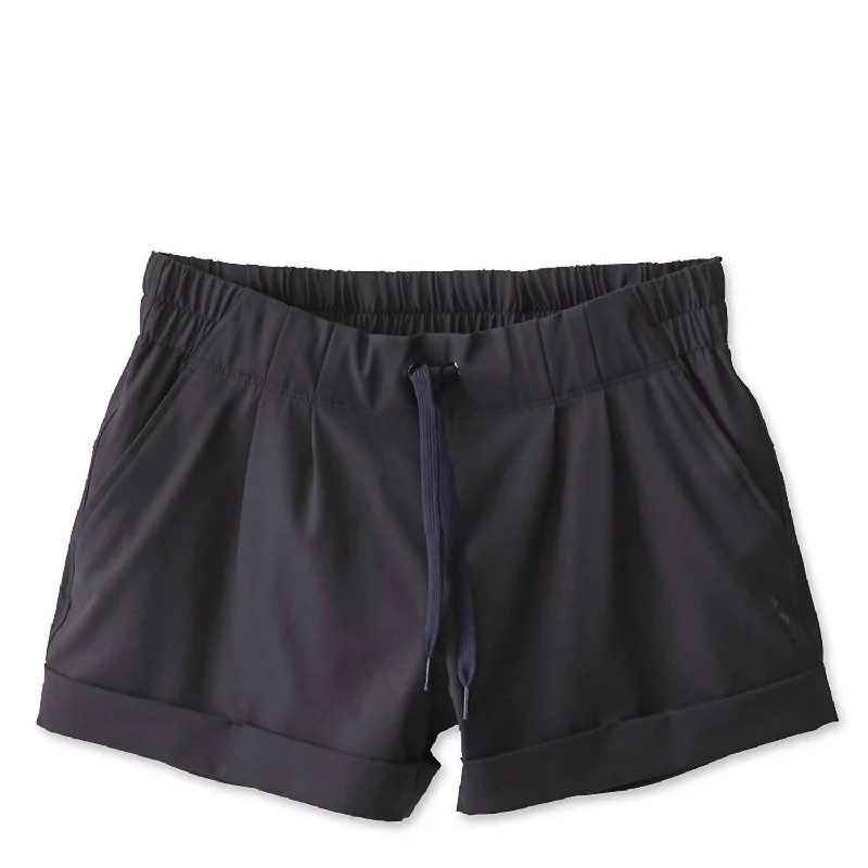 Move Freely With Premium Yoga Clothes At Great Prices Tepic Short In Black
